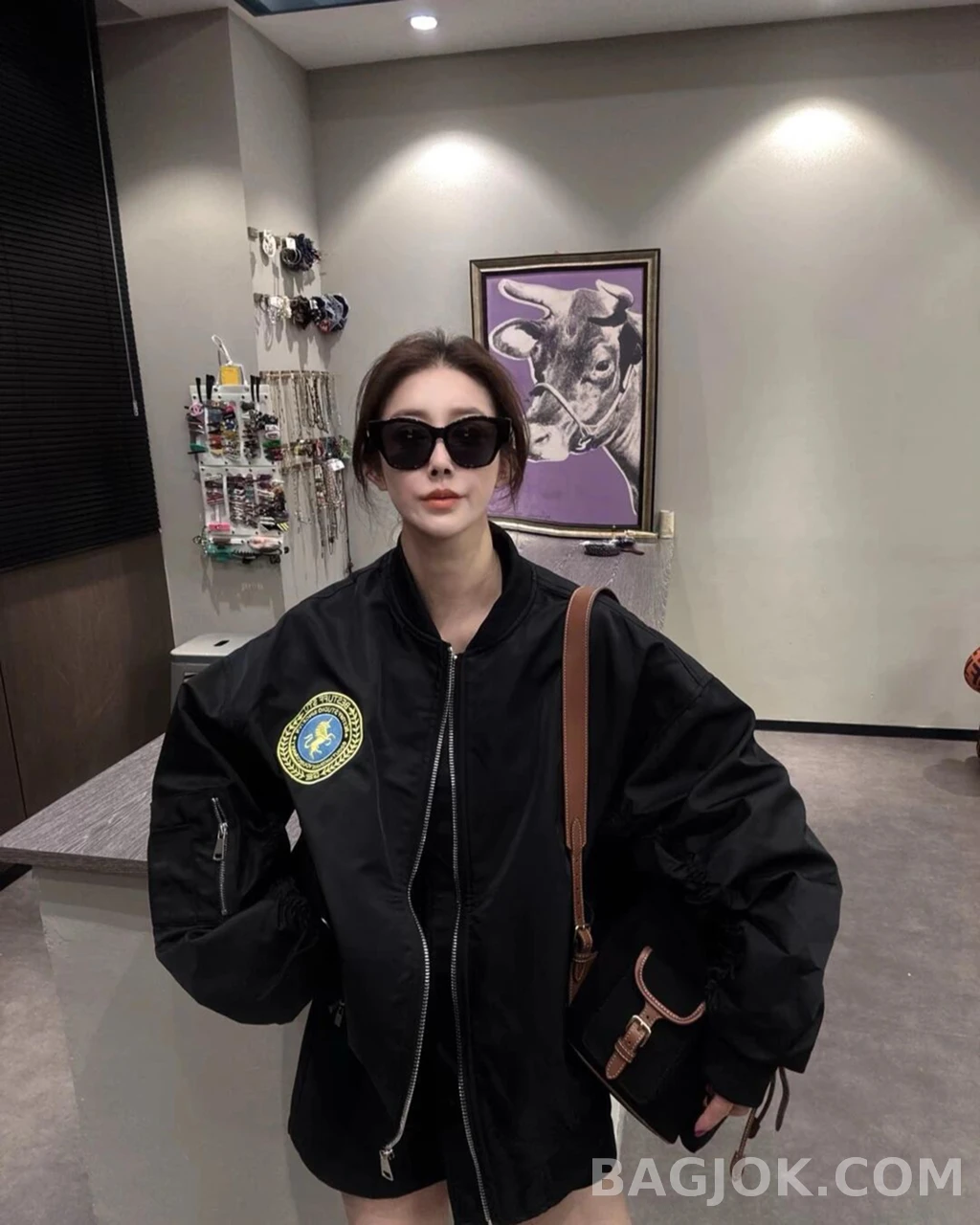 발렌시아가 발렌시아가 라이언 봄버 상세 이미지