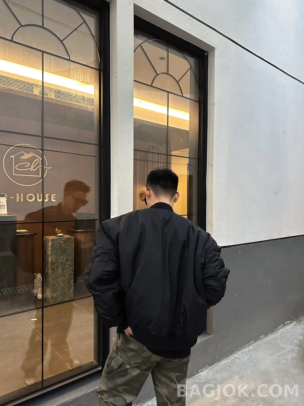 발렌시아가 발렌시아가 라이언 봄버 상세 이미지