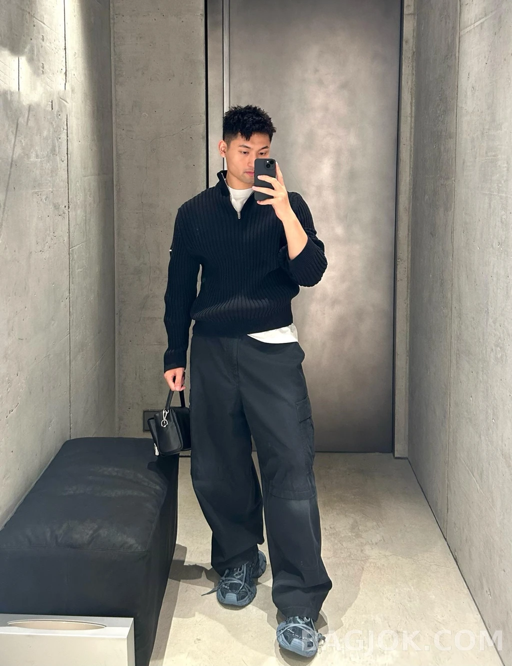 발렌시아가 발렌시아가 립 하프집 니트 상세 이미지