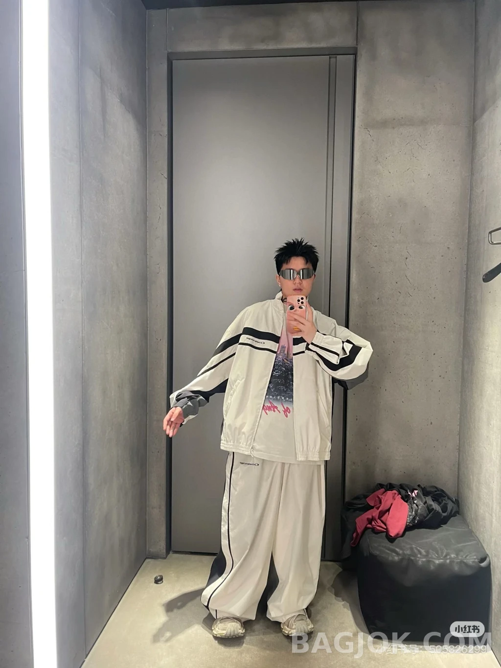 발렌시아가 발렌시아가 와이드 트랙팬츠 상세 이미지