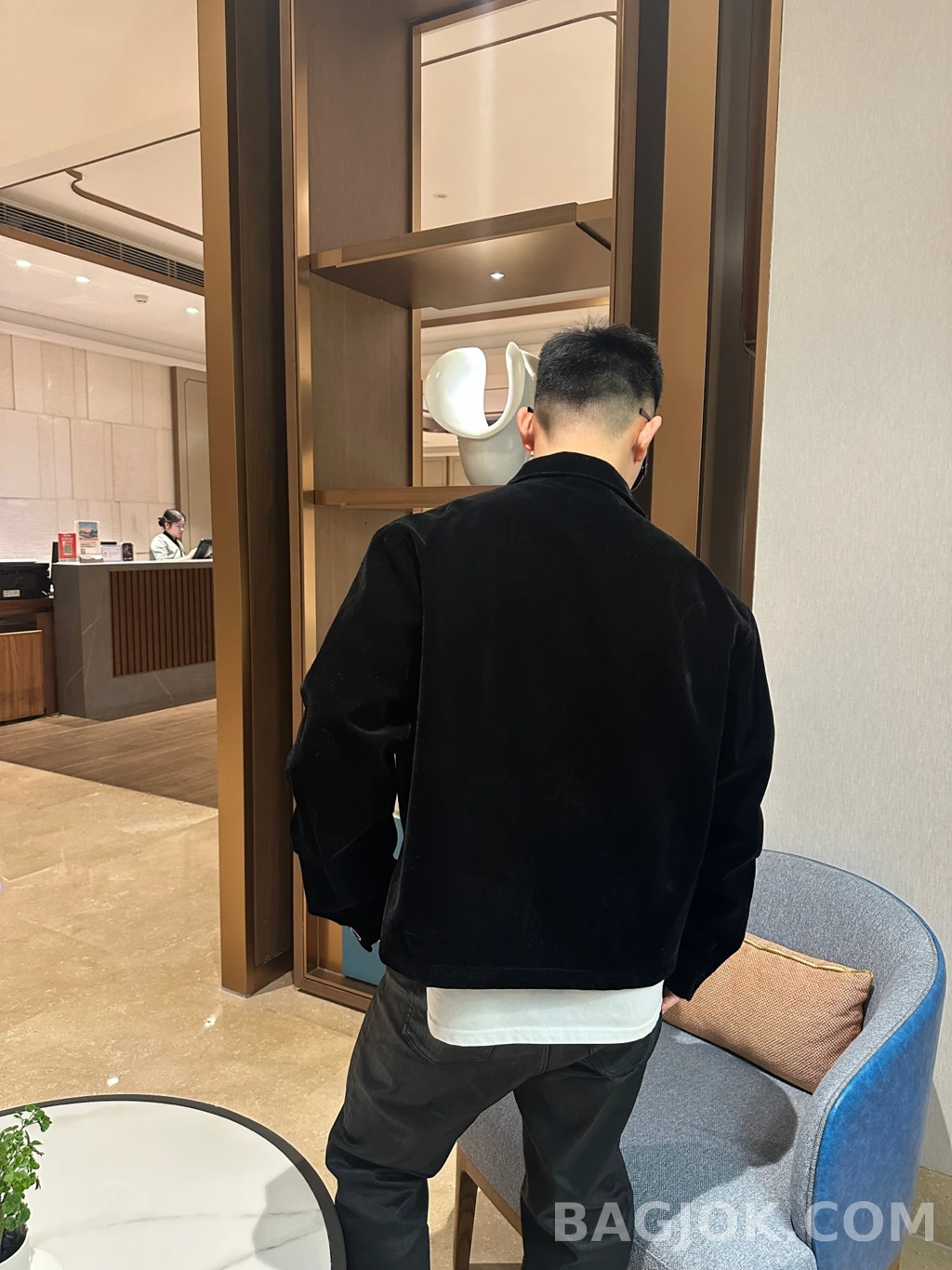 프라다 프라다 삼각로고 벨벳 재킷 상세 이미지