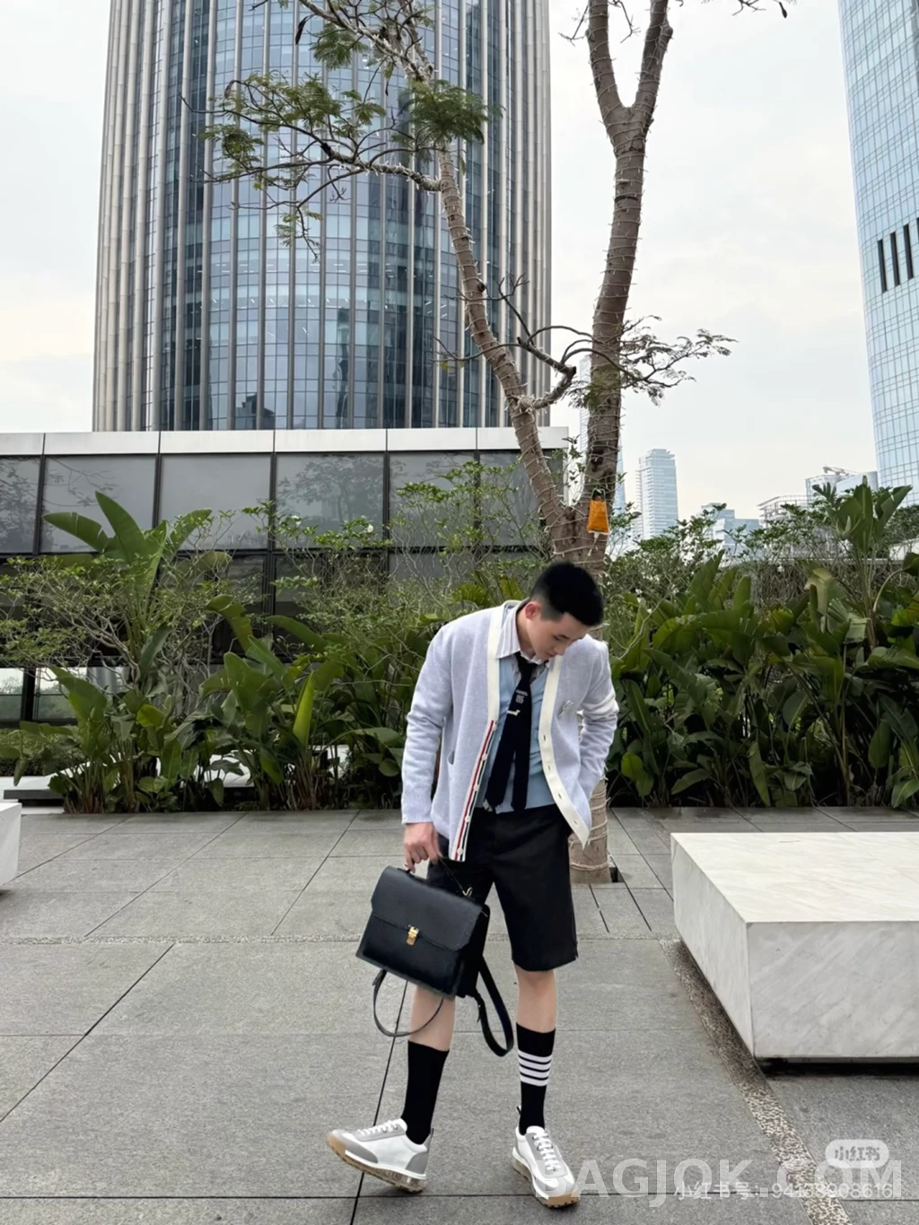 톰브라운 톰브라운-헥터-가디건 상세 이미지