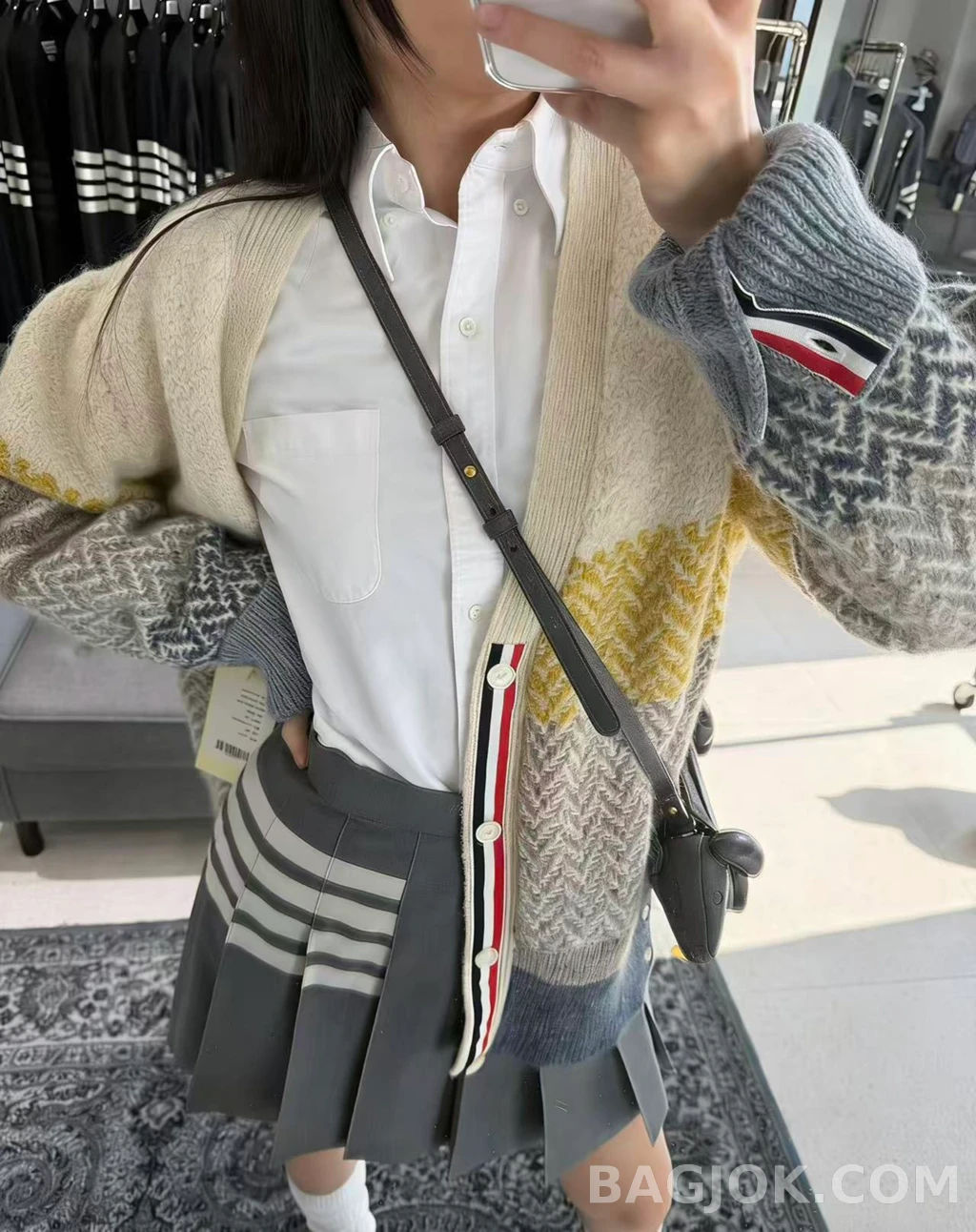 톰브라운 톰브라운 그라데이션 가디건 상세 이미지
