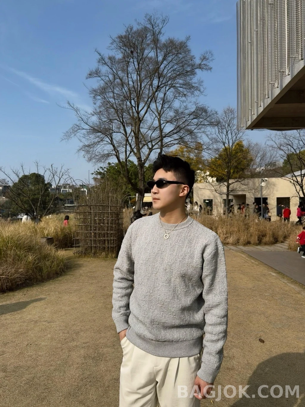 디올 디올 페일블루 오블리크 니트 상세 이미지