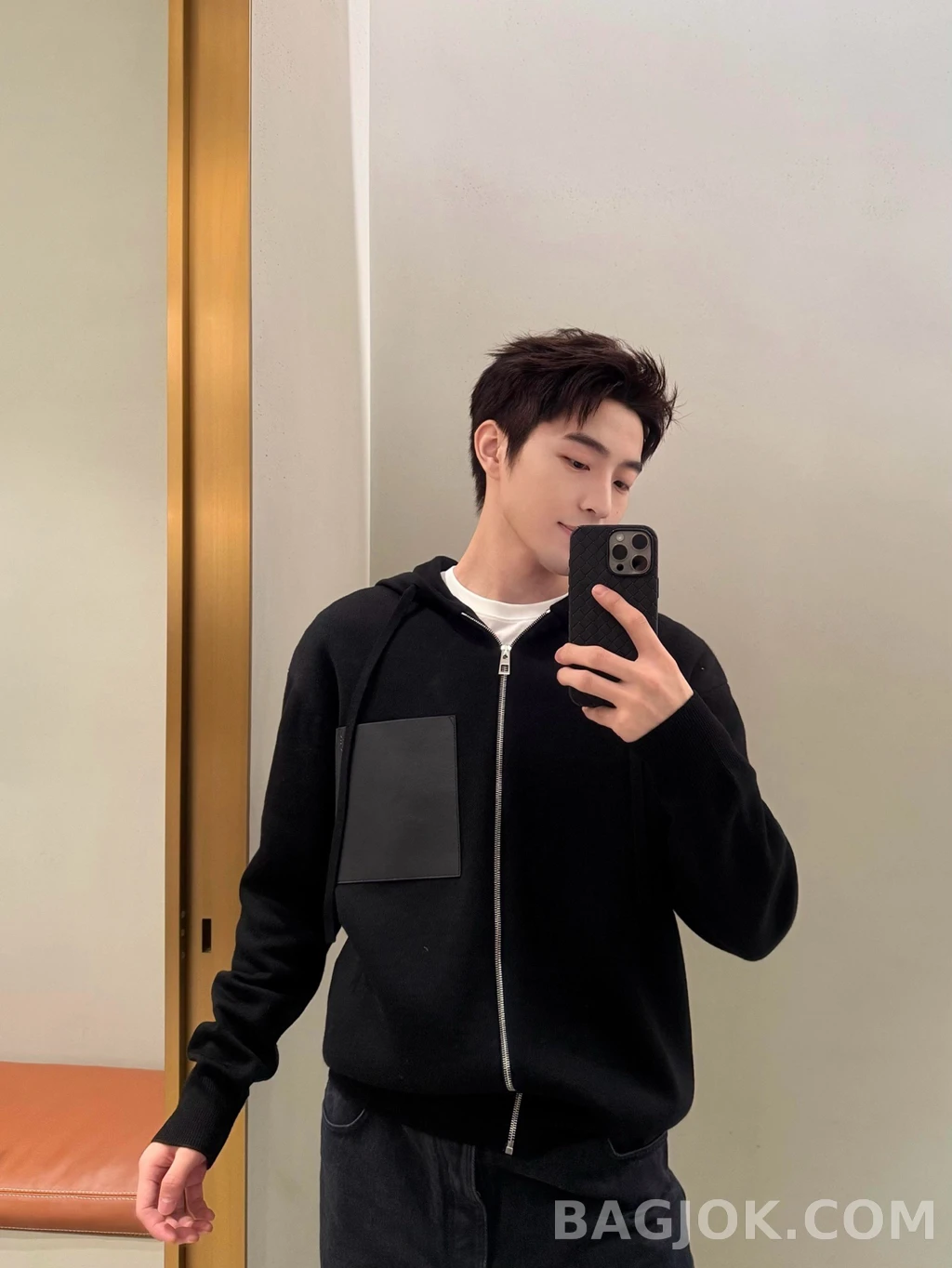 로에베 로에베 레더포켓 집업니트 상세 이미지
