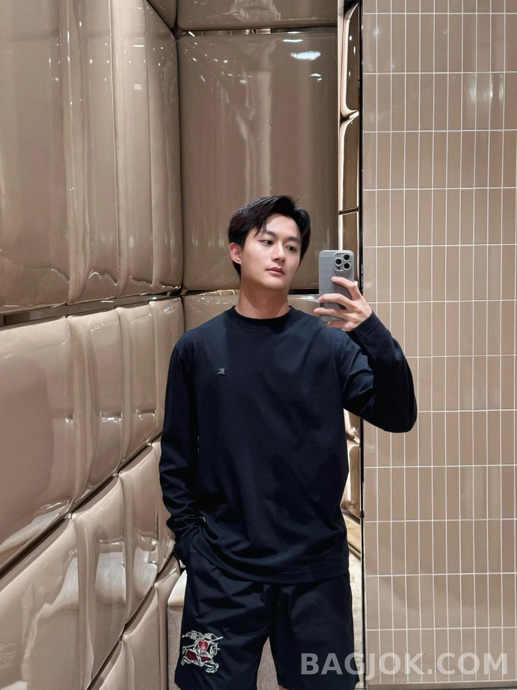 버버리 버버리 톤온톤 롱슬리브 상세 이미지