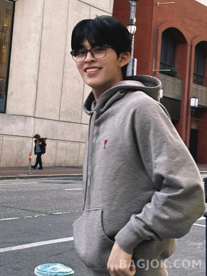 아미 아미 ADC 후디 상세 이미지
