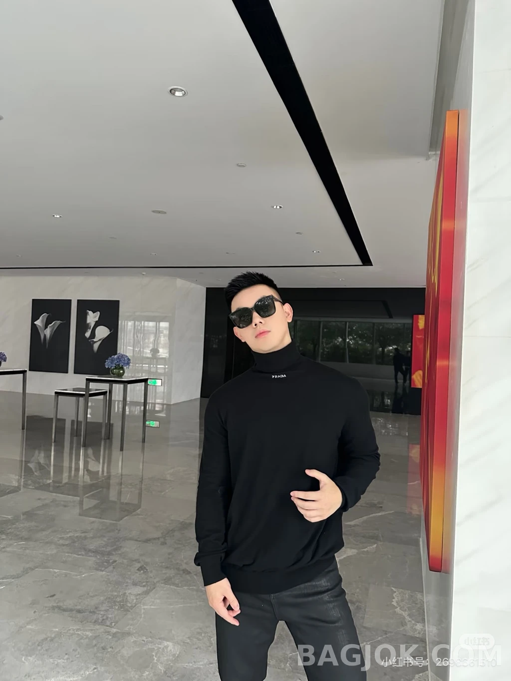 프라다 프라다 로고 터틀넥 상세 이미지