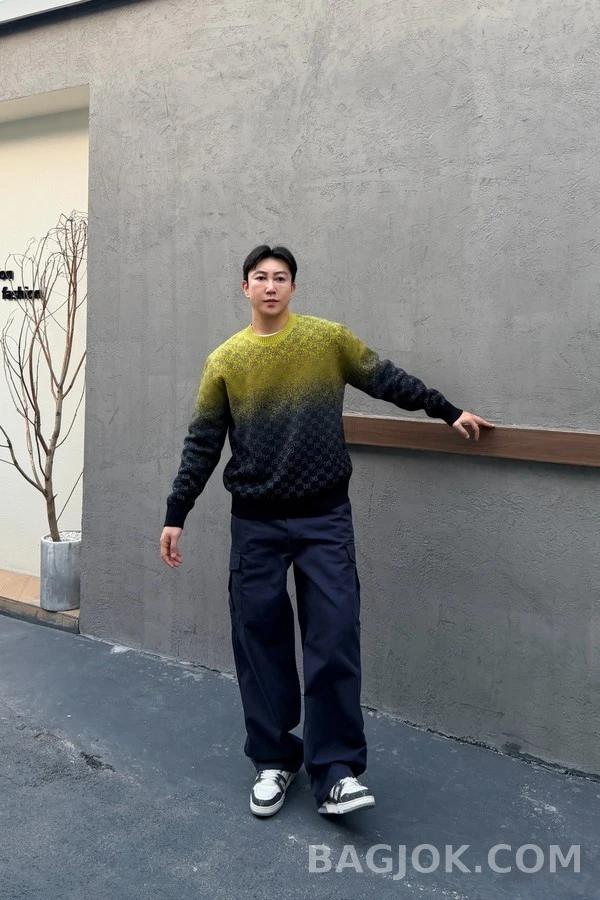 구찌 구찌 그라디언트 제카드 니트 상세 이미지