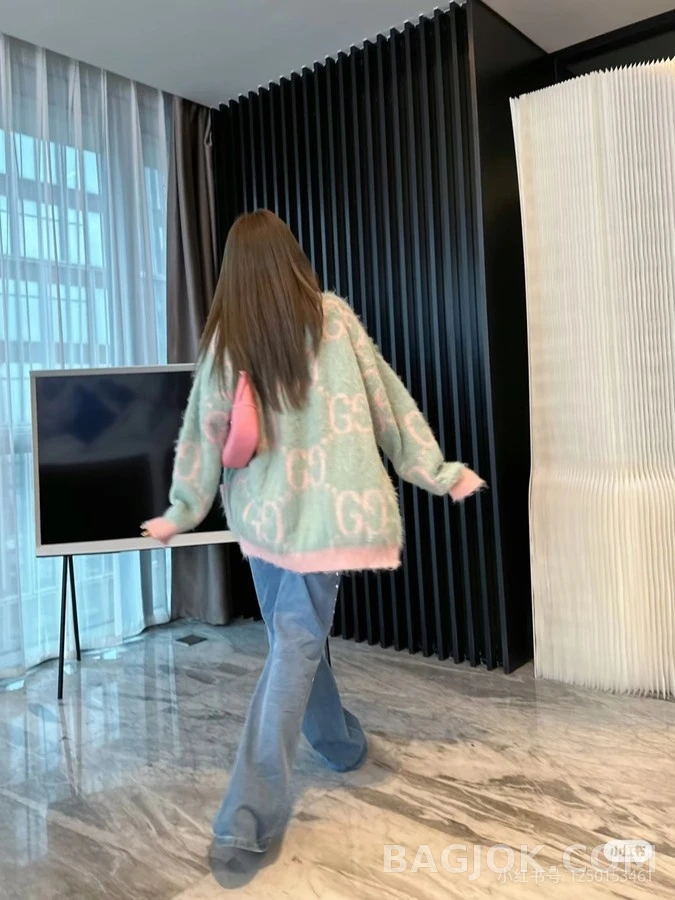 구찌 구찌 로고 자카드 가디건 상세 이미지