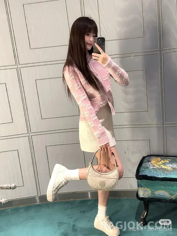 구찌 구찌 모노그램 자카드 가디건 상세 이미지