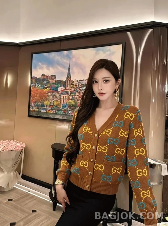 구찌 구찌 자카드 V넥 가디건 상세 이미지
