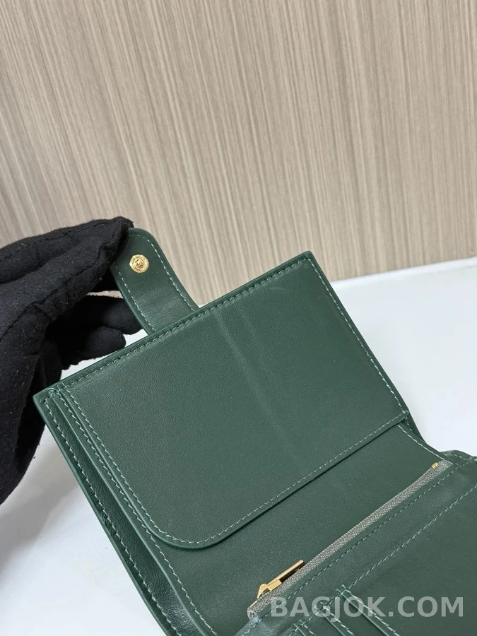 샤넬 샤넬 클래식 악어 엠보싱 스몰 삼단 플랩 지갑 상세 이미지