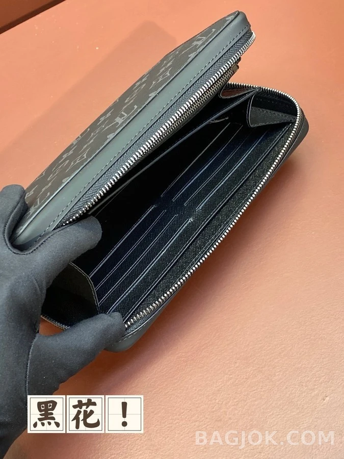 루이비통 루이비통 지피 월렛 버티컬 모노그램 이클립스 상세 이미지