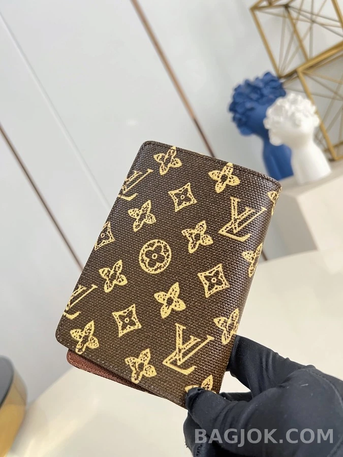 루이비통 루이비통 모노그램 캔버스 여권 케이스 상세 이미지