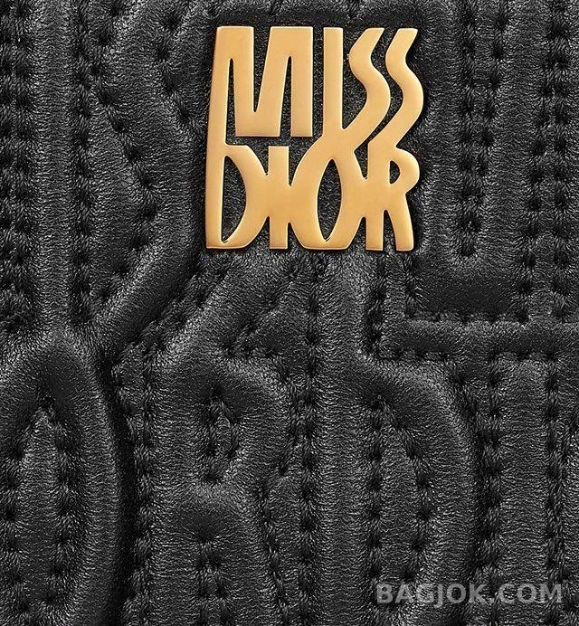 디올 디올 Miss Dior Dahlia 지갑 상세 이미지
