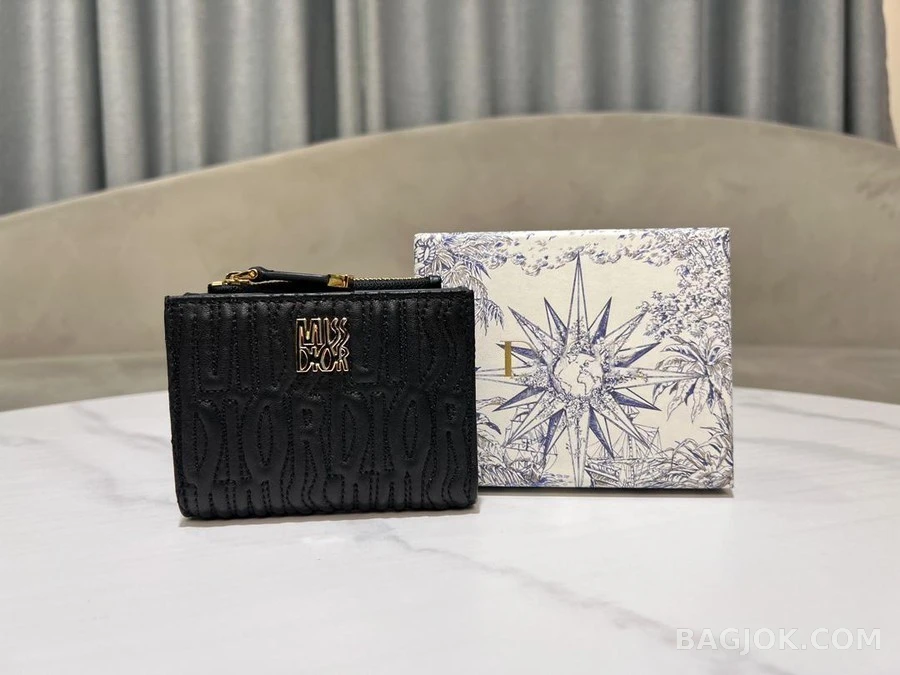 디올 디올 Miss Dior Dahlia 지갑 상세 이미지