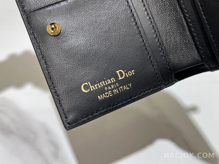 디올 디올 Miss Dior Dahlia 지갑 상세 이미지