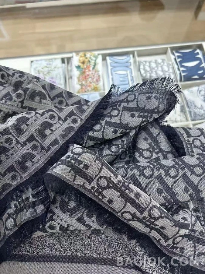 디올 디올 오블리크 패턴 스카프 상세 이미지