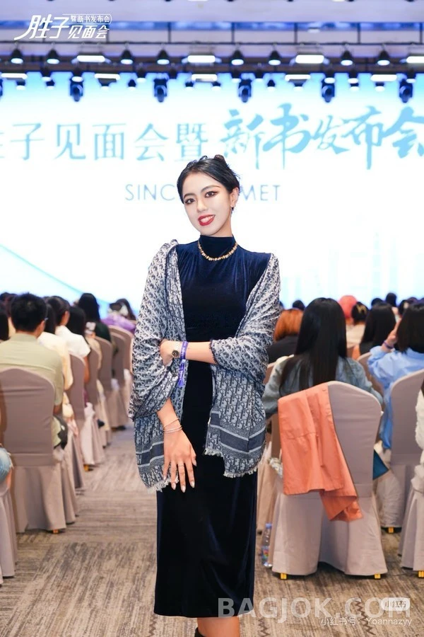 디올 디올 오블리크 패턴 스카프 상세 이미지