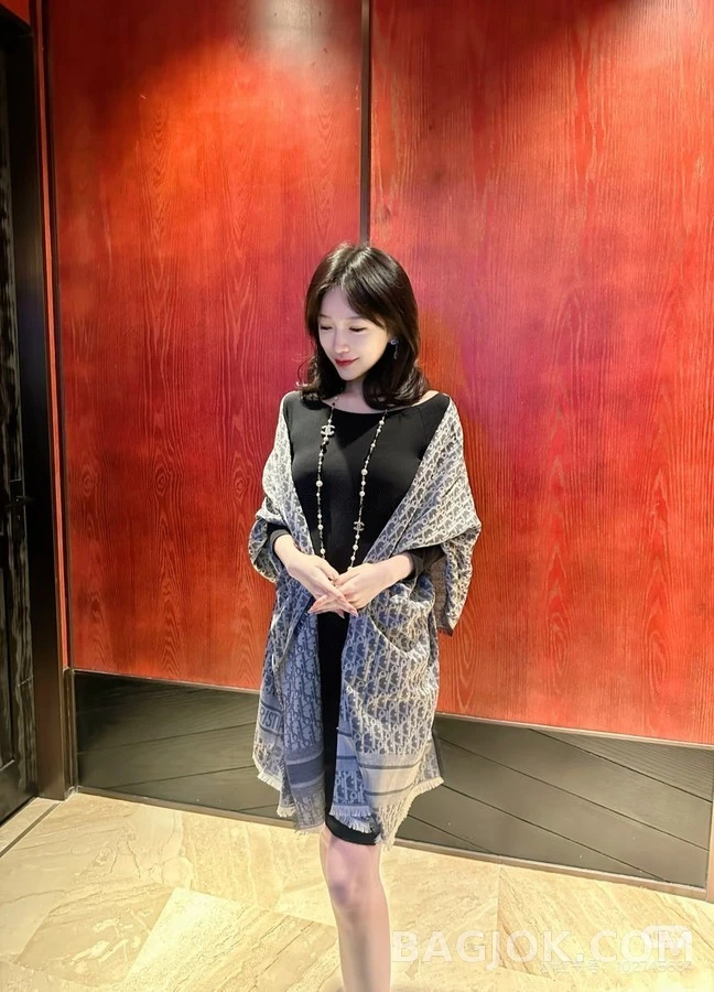 디올 디올 오블리크 패턴 스카프 상세 이미지