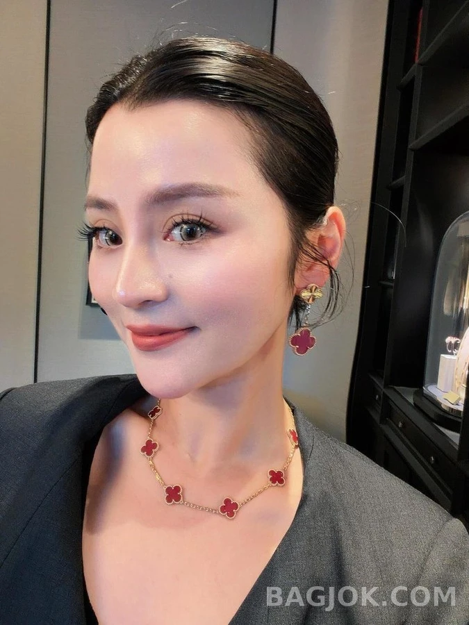 반클리프 아펠 반 클리프 아펠 에나멜 알함브라 네크리스 상세 이미지