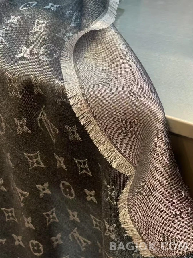 루이비통 루이비통 모노그램 머플러 상세 이미지