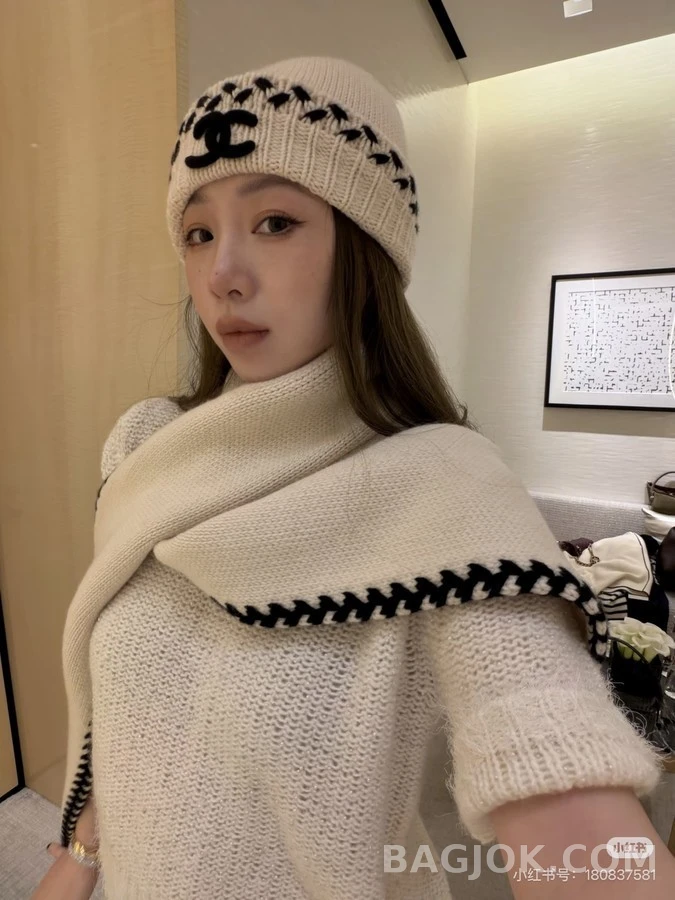 샤넬 샤넬 로고 배색 자수 니트 비니 상세 이미지