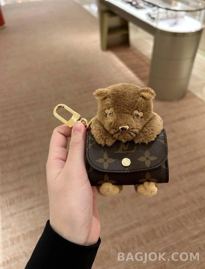 루이비통 루이비통 모노그램 캔버스 베어 키링 상세 이미지