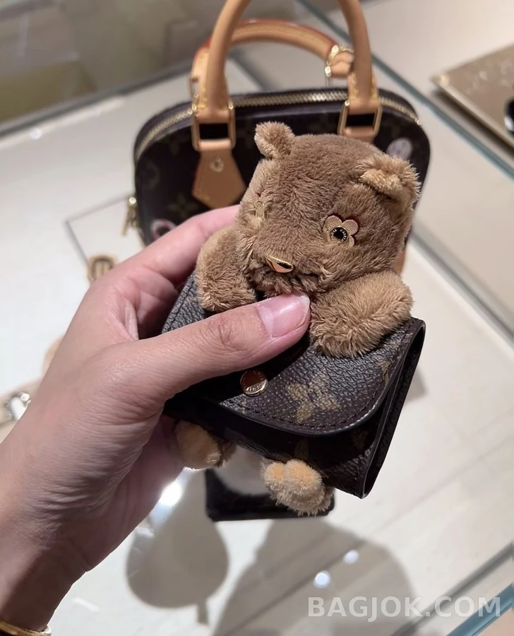 루이비통 루이비통 모노그램 캔버스 베어 키링 상세 이미지