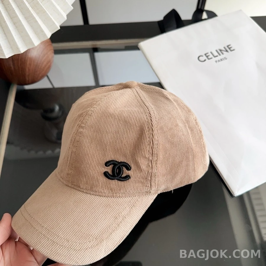 샤넬 샤넬 코듀로이 더블 C 로고 볼캡 상세 이미지
