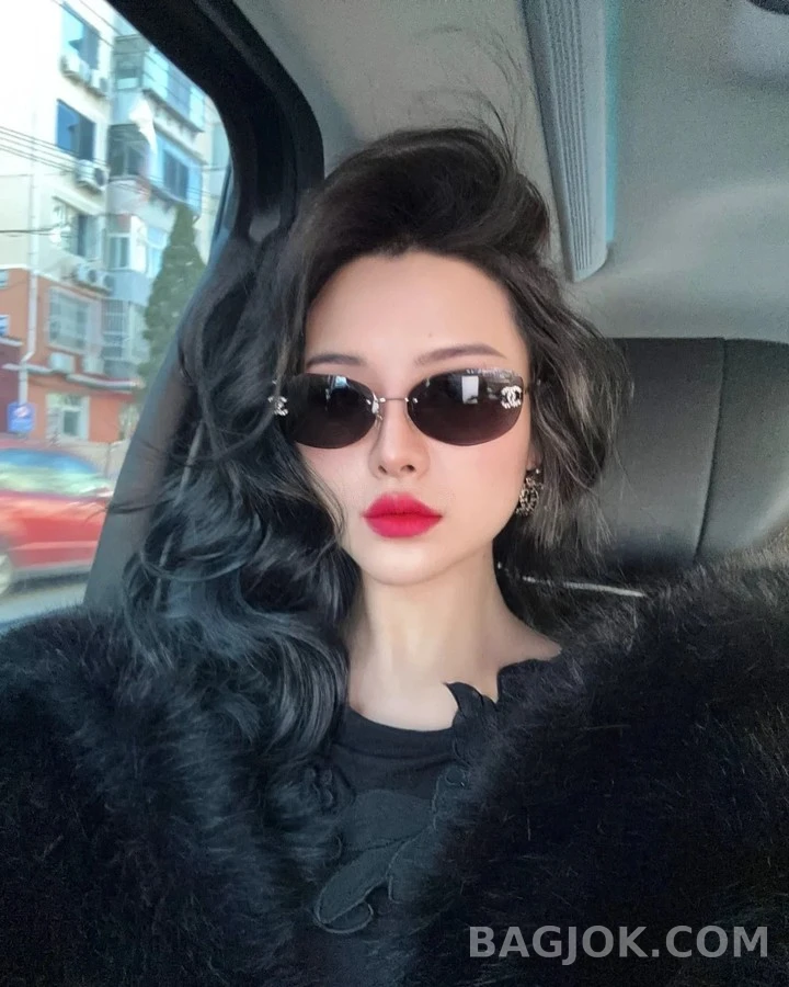 샤넬 샤넬 라인스톤 로고 림리스 선글라스 상세 이미지