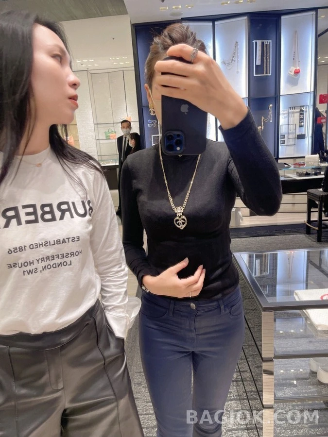 샤넬 샤넬 하트 로고 큐빅 목걸이 상세 이미지