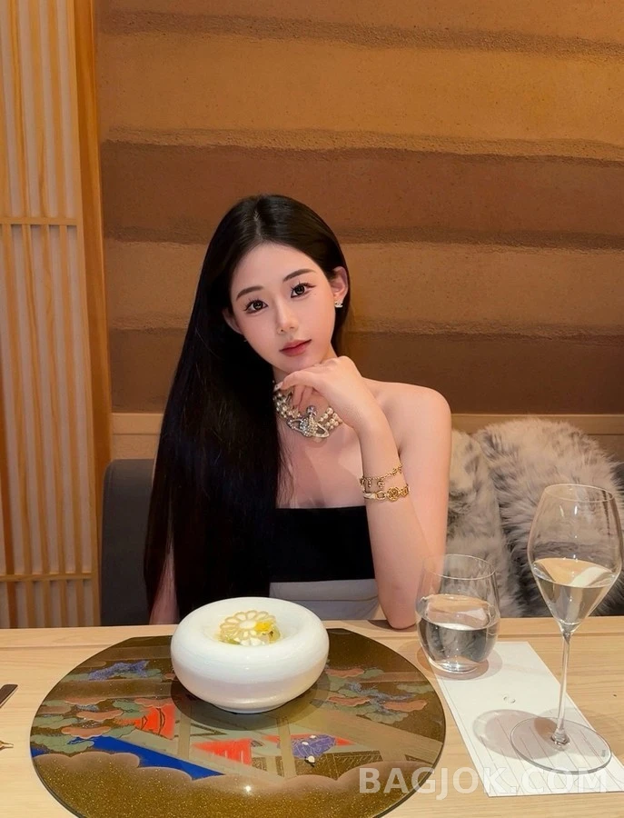 루이비통 루이비통 모노그램 에나멜 팔찌 상세 이미지