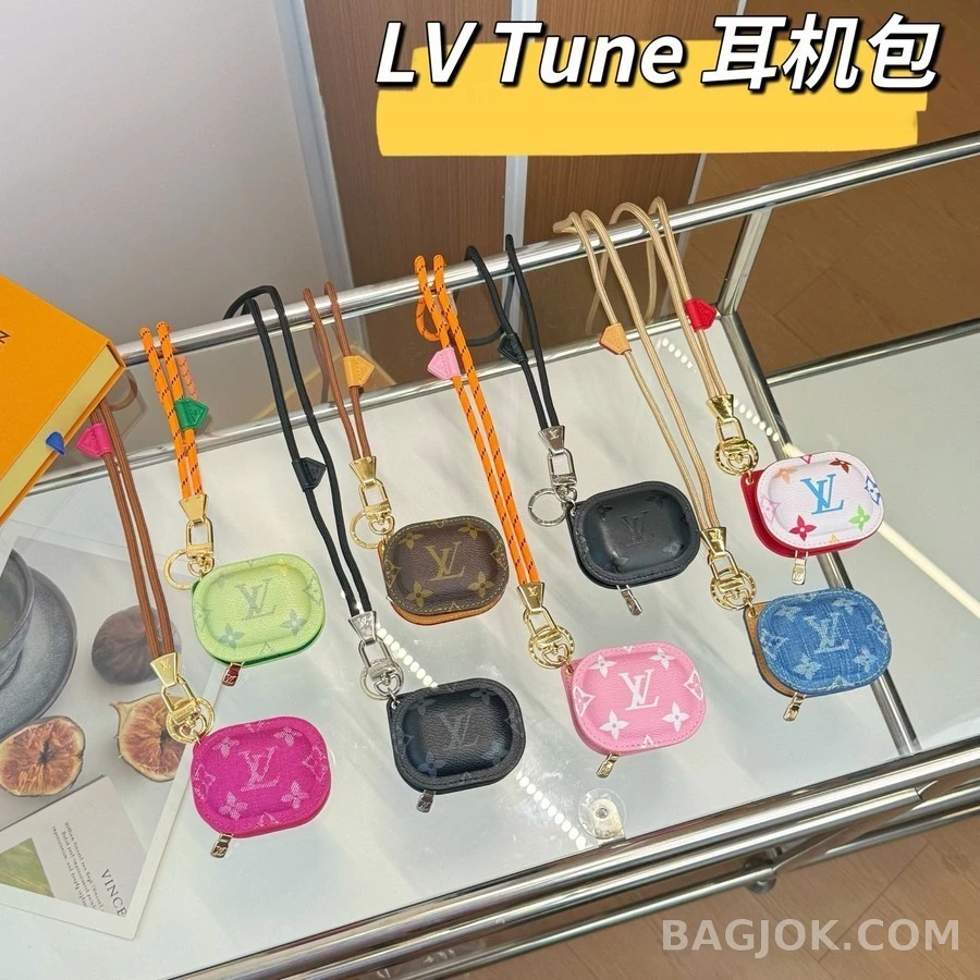 루이비통 루이비통 튠 모노그램 이어폰 케이스 상세 이미지