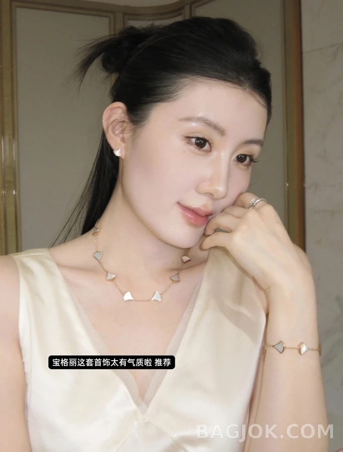 불가리 불가리 백모개 부채 목걸이 상세 이미지