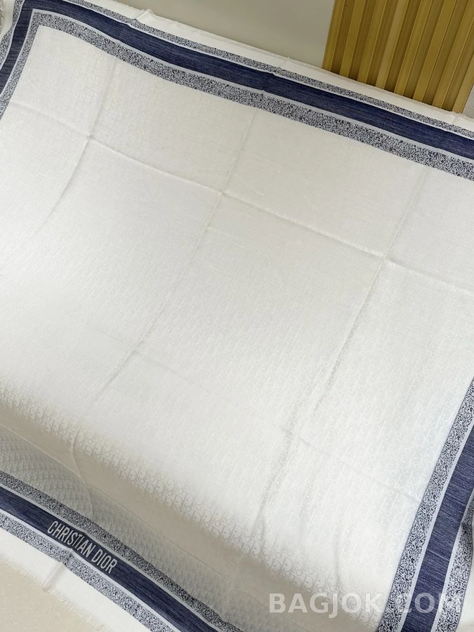 디올 디올 레터링 오블리크 숄 상세 이미지