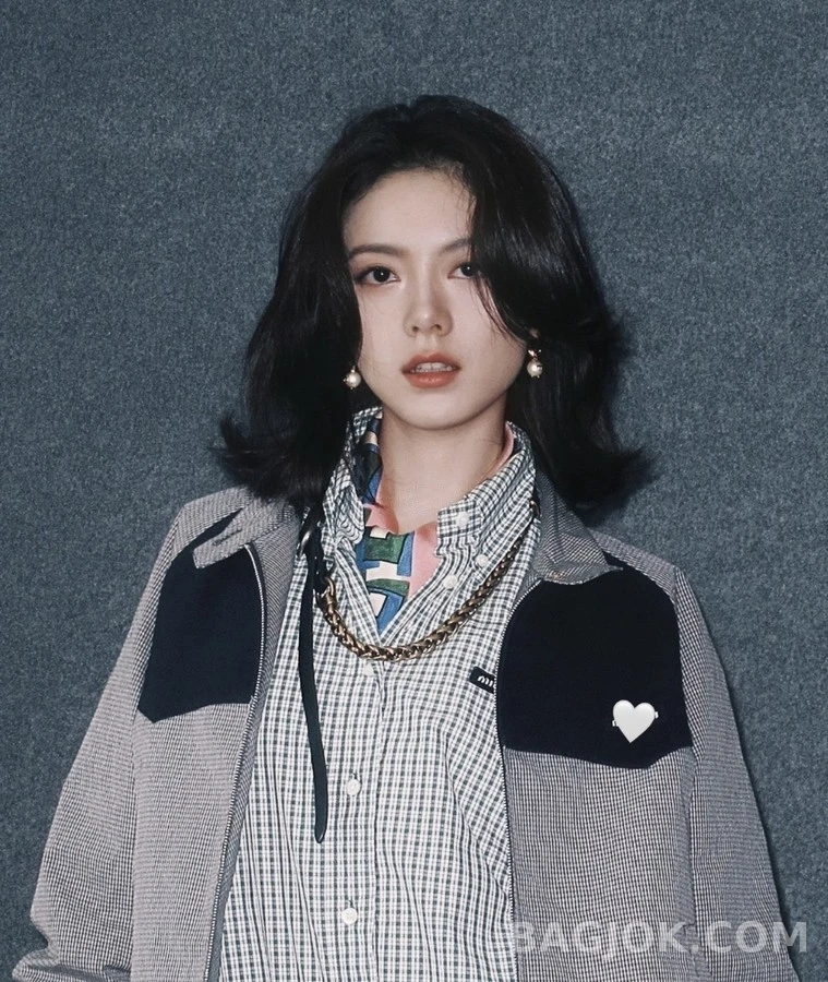 미우미우 미우미우 M 로고 애플 진주 귀걸이 상세 이미지