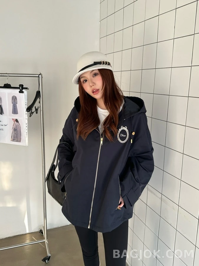 디올 디올 메달리온 자수 후드 집업 상세 이미지
