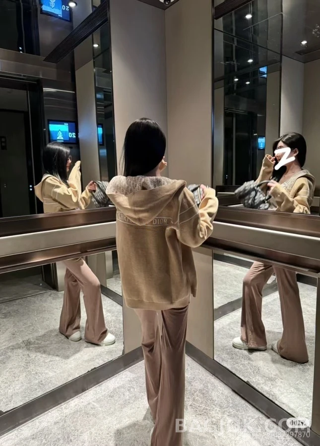 디올 디올 모노그램 양면 후드 집업 상세 이미지