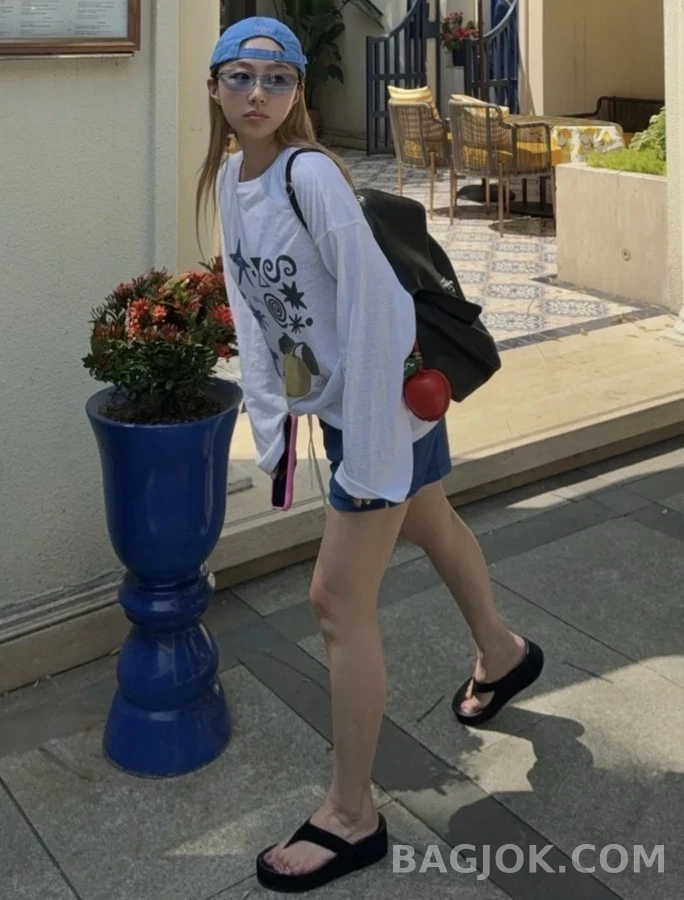 샤넬 샤넬 애플 키링 상세 이미지
