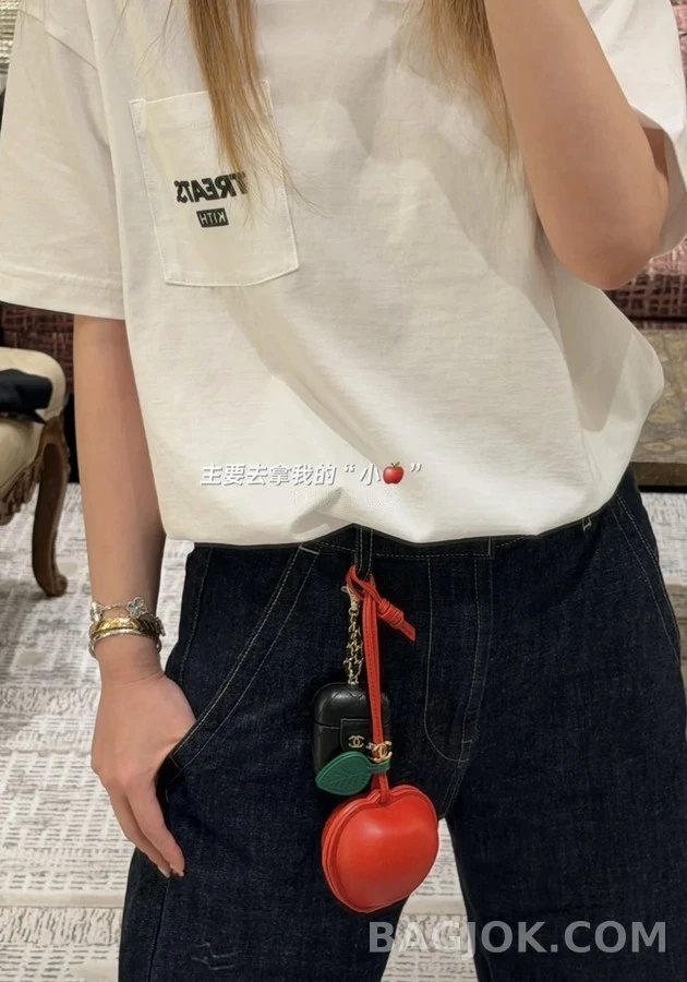 샤넬 샤넬 애플 키링 상세 이미지