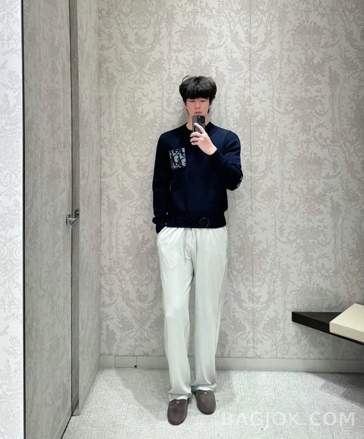 디올 디올 모노그램 자카드 패치 니트 상세 이미지