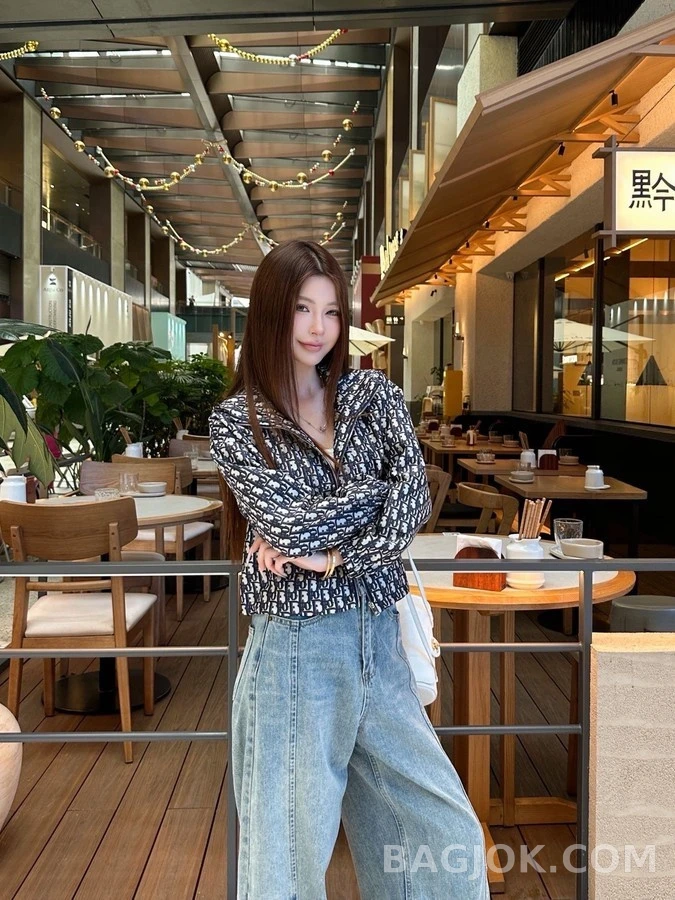디올 디올 모노그램 후드 바람막이 상세 이미지