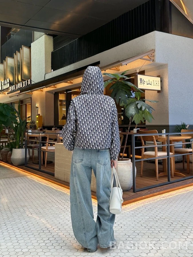 디올 디올 모노그램 후드 바람막이 상세 이미지
