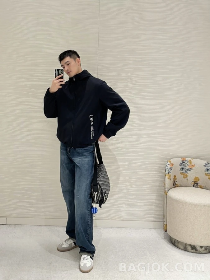 디올 디올 몽테인 로고 방풍 후드 집업 상세 이미지