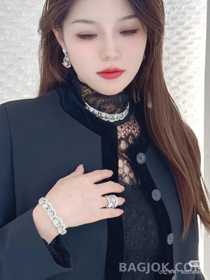 디올 디올 벨벳 트리밍 라운드넥 자켓 상세 이미지
