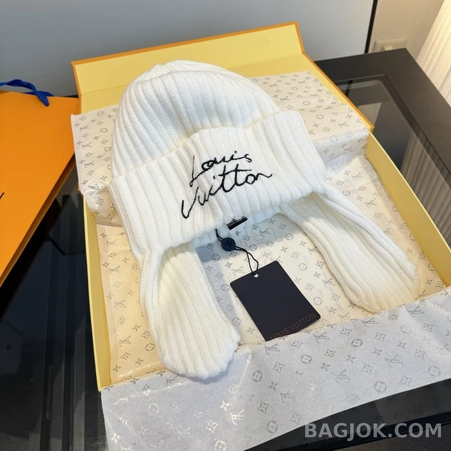 루이비통 루이비통 스크립트 로고 귀달이 비니 상세 이미지