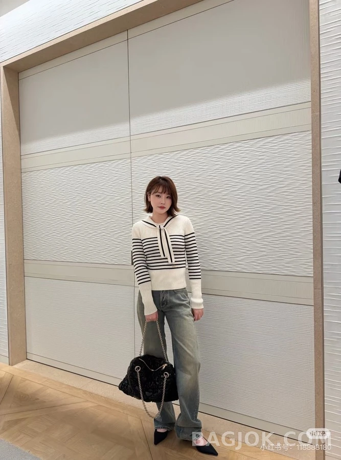 디올 디올 스트라이프 세일러 칼라 니트 상세 이미지