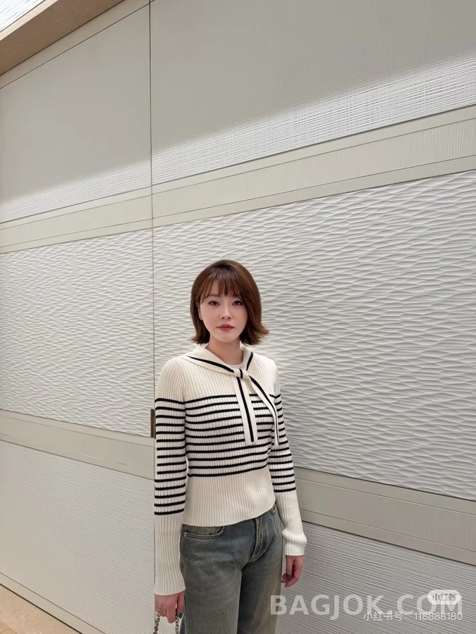 디올 디올 스트라이프 세일러 칼라 니트 상세 이미지